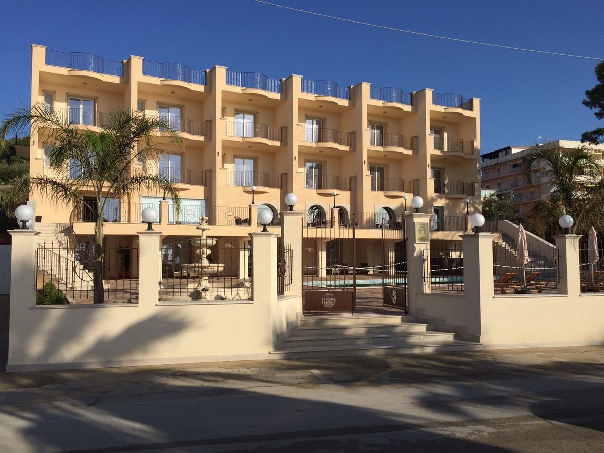 Hotel Riviera Palace Porto Empedocle Dış mekan fotoğraf
