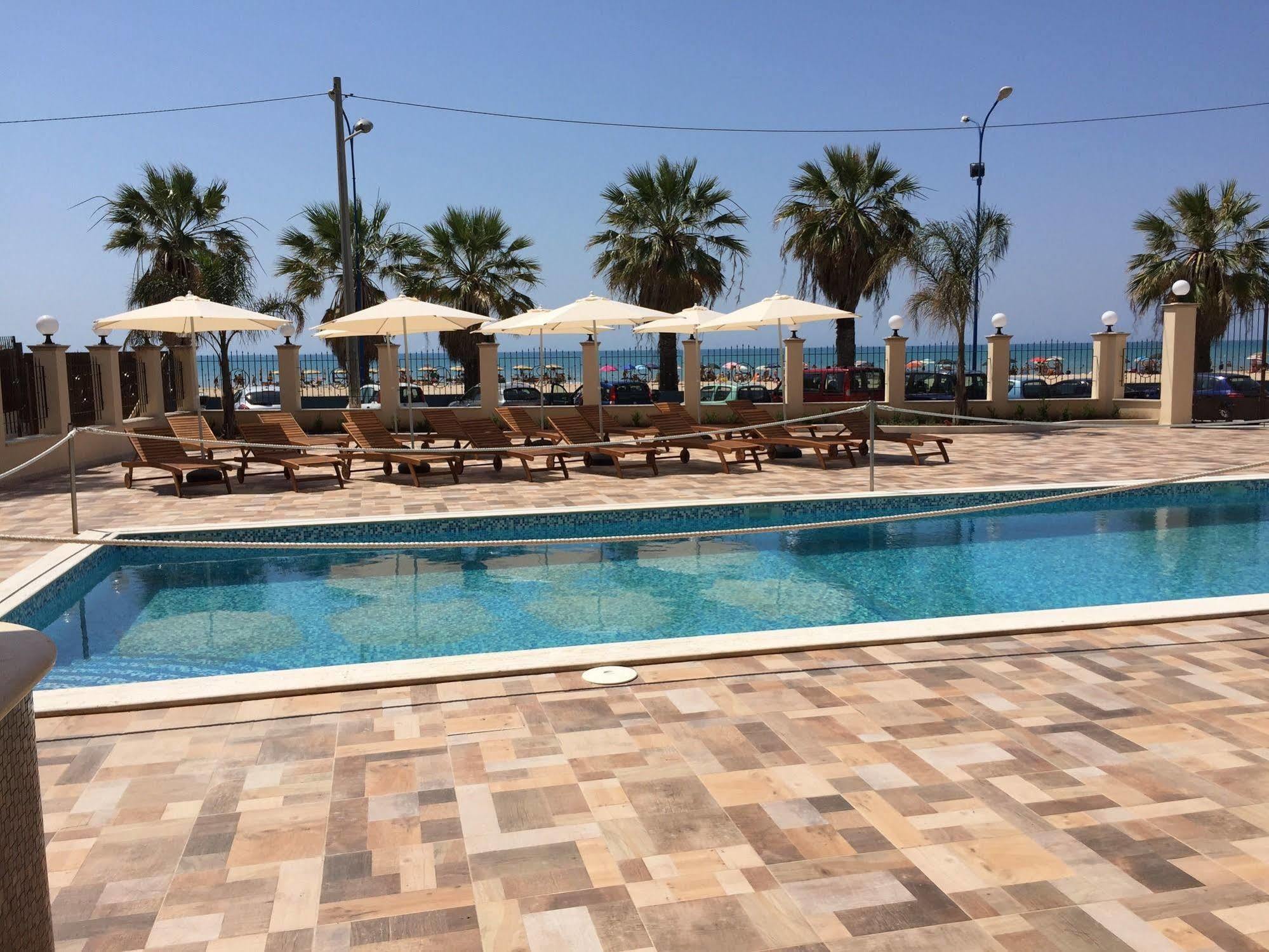 Hotel Riviera Palace Porto Empedocle Dış mekan fotoğraf