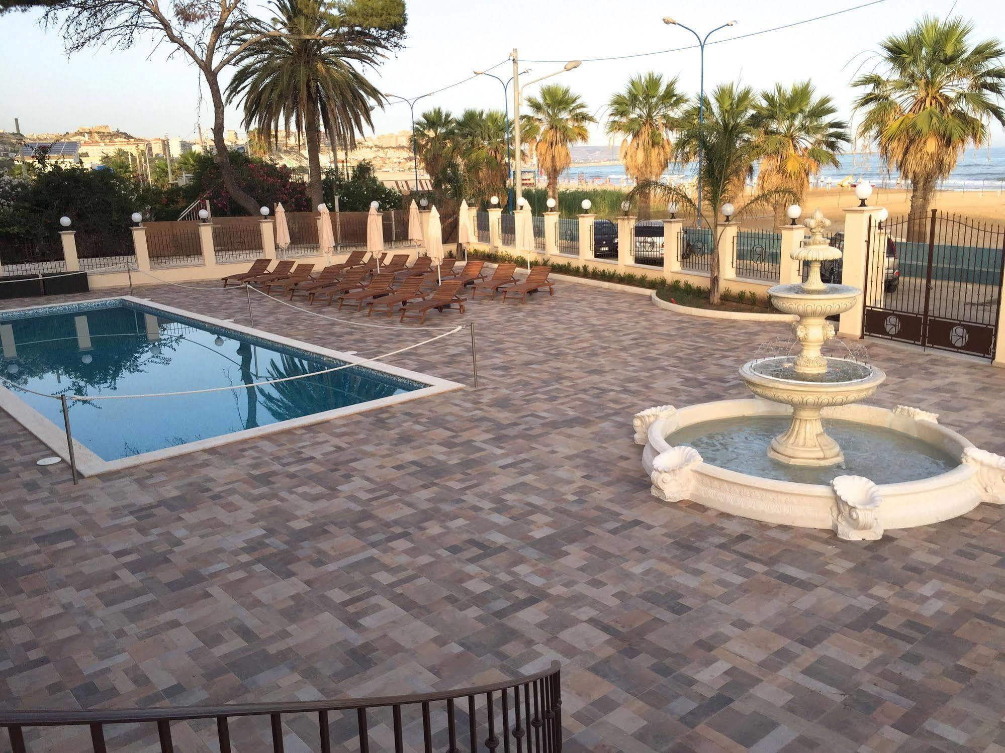 Hotel Riviera Palace Porto Empedocle Dış mekan fotoğraf
