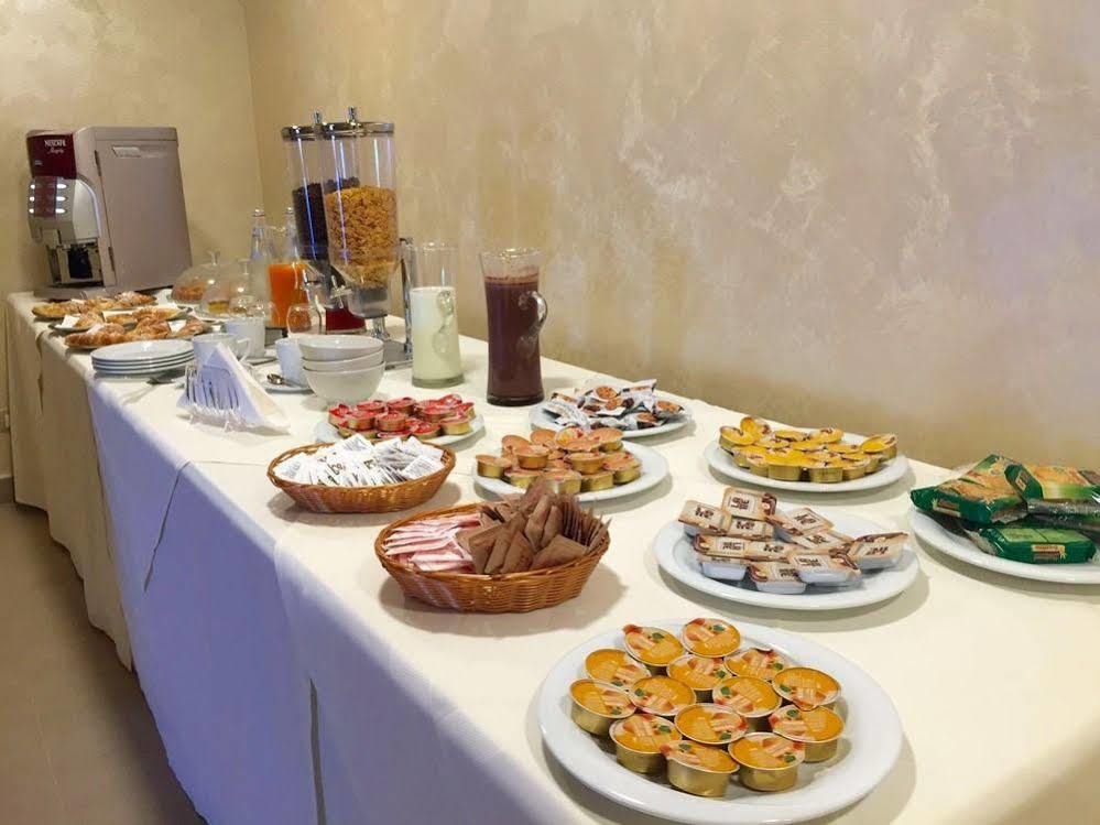 Hotel Riviera Palace Porto Empedocle Dış mekan fotoğraf