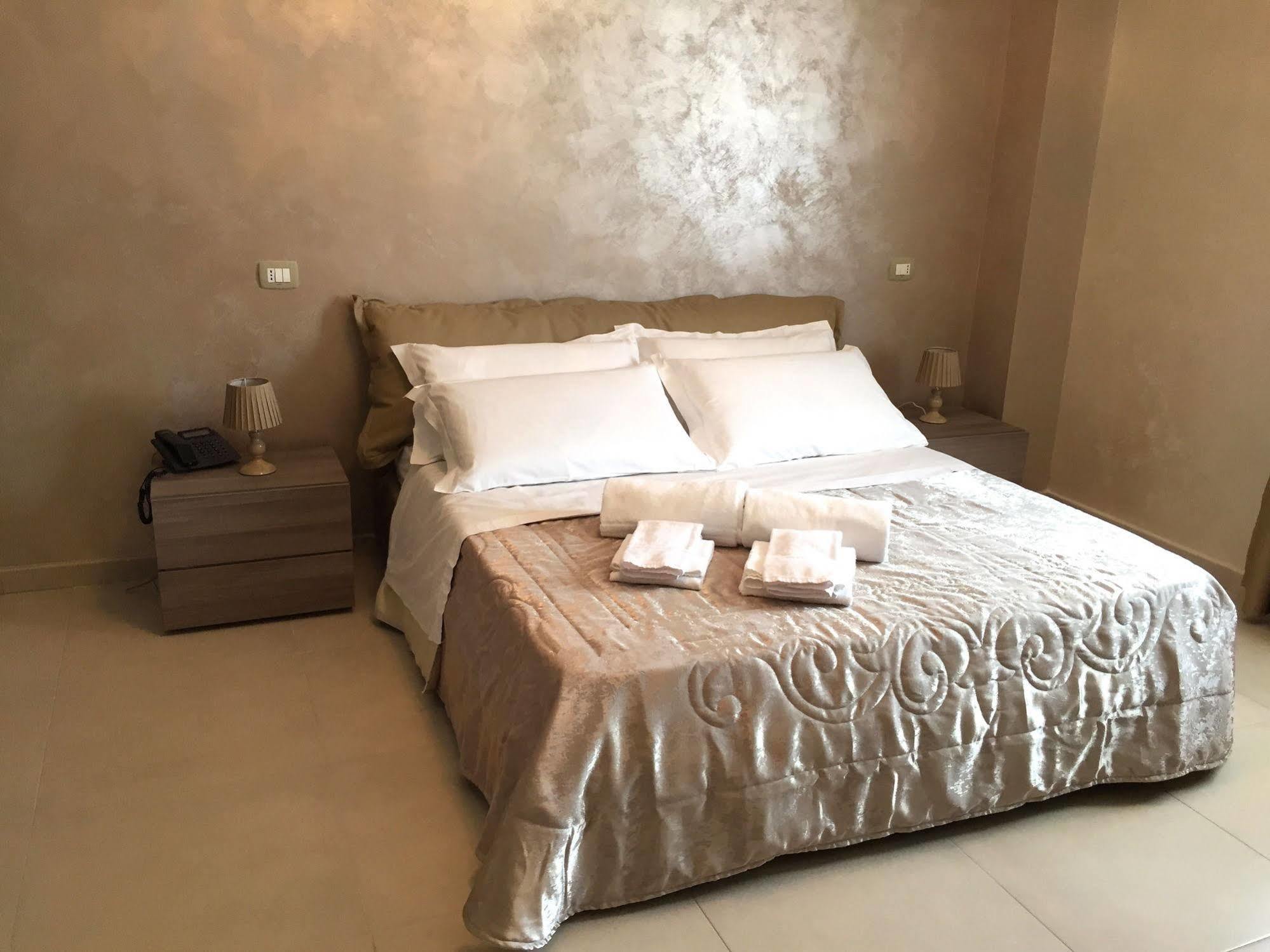 Hotel Riviera Palace Porto Empedocle Dış mekan fotoğraf