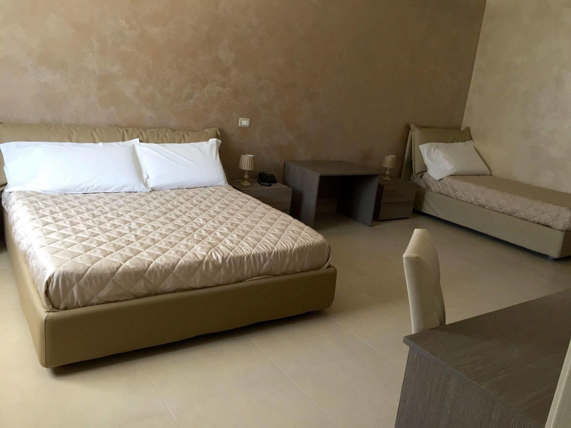 Hotel Riviera Palace Porto Empedocle Dış mekan fotoğraf