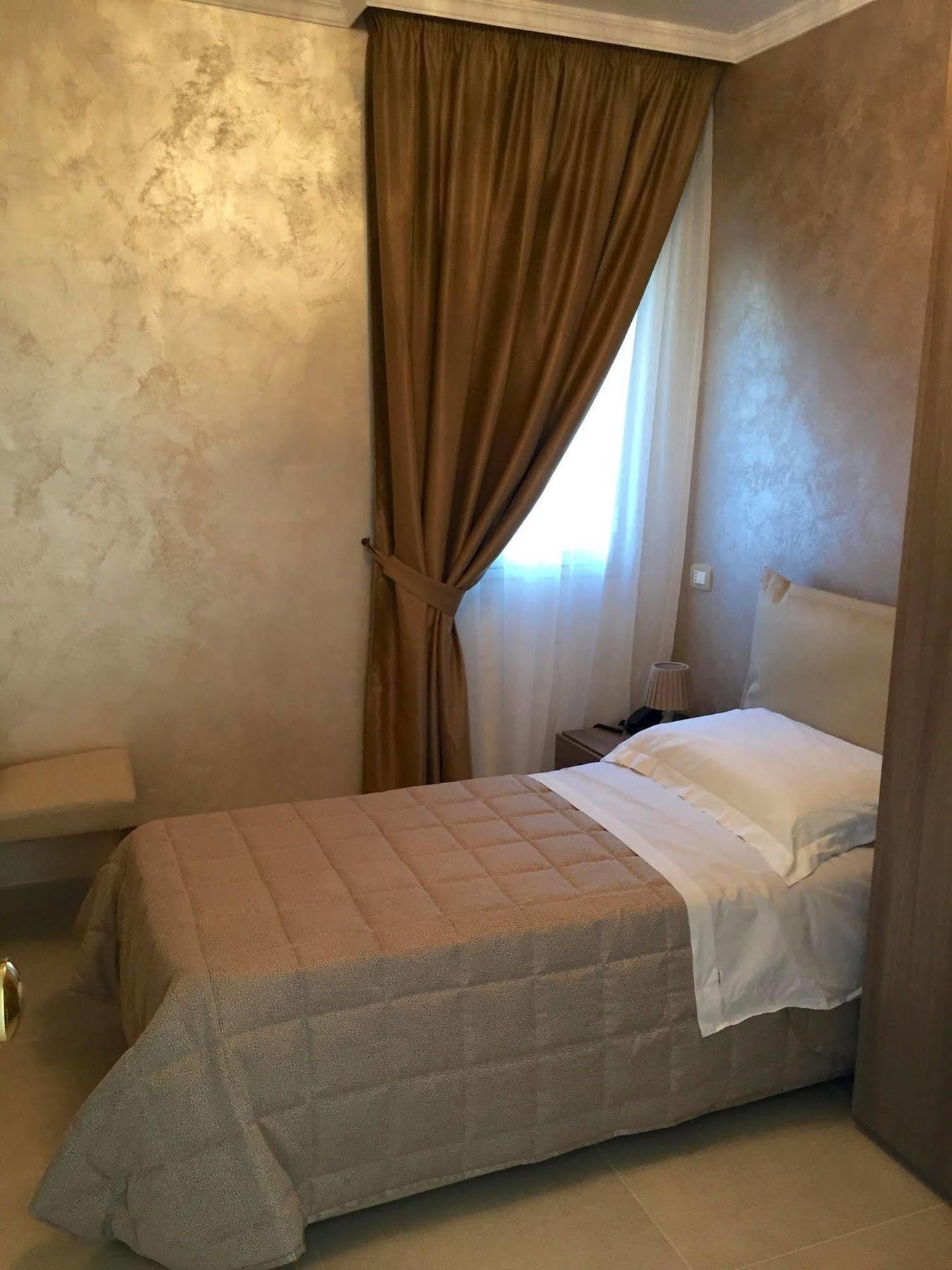 Hotel Riviera Palace Porto Empedocle Dış mekan fotoğraf