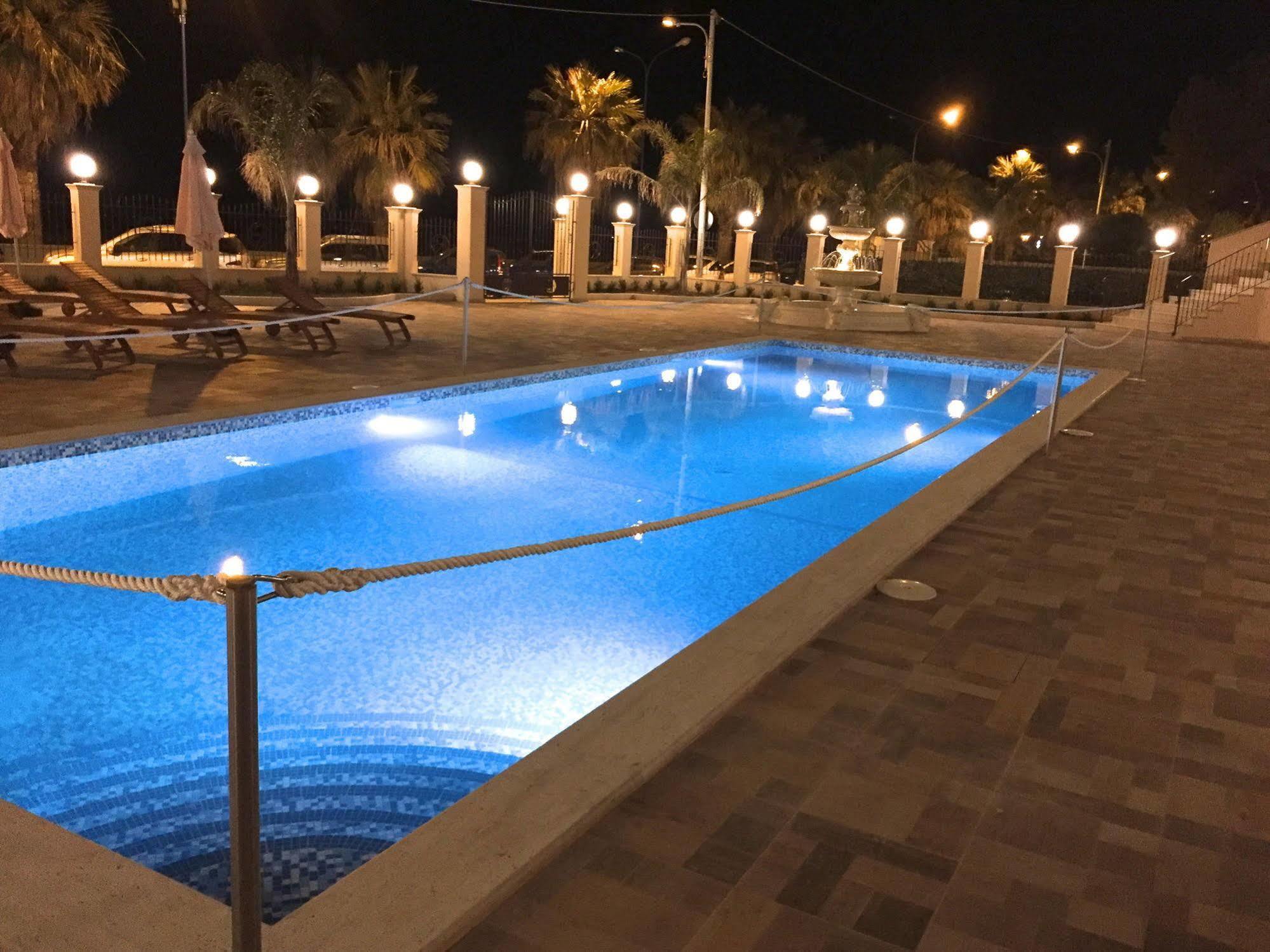 Hotel Riviera Palace Porto Empedocle Dış mekan fotoğraf