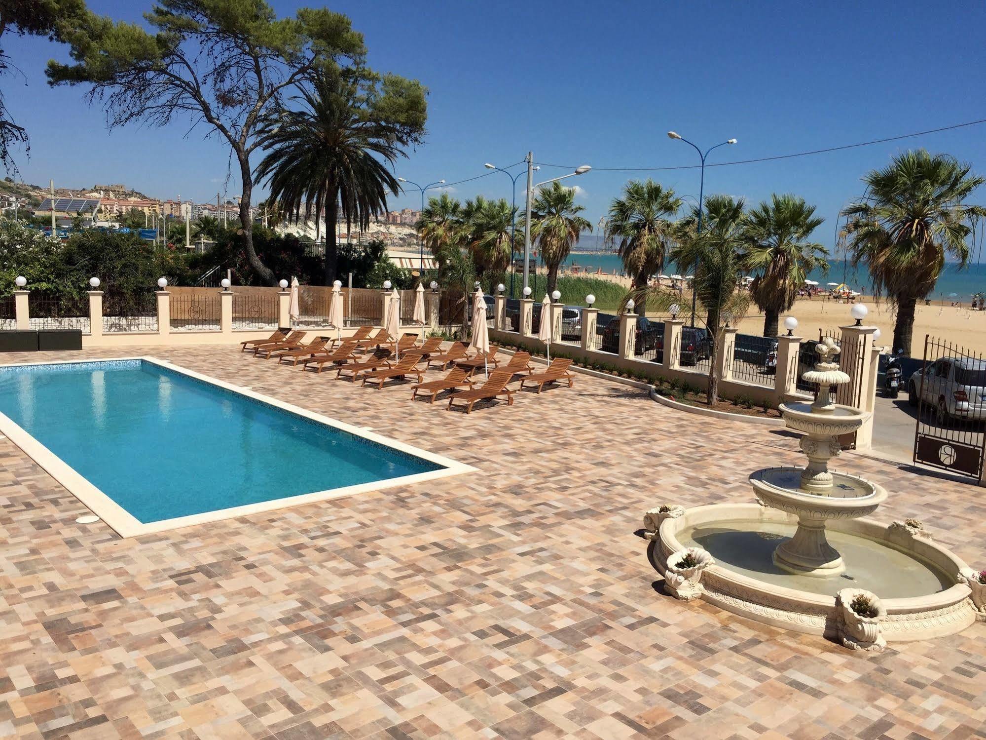 Hotel Riviera Palace Porto Empedocle Dış mekan fotoğraf